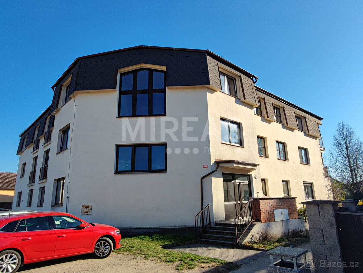 Velký Osek, prodej bytu 2+kk, 63 m2