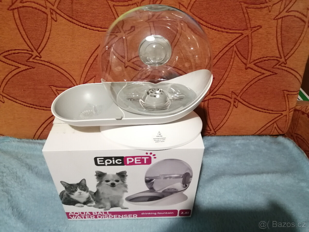 Prodam Zásobník Epic Pet Aqua Ball na vodu 2,8l