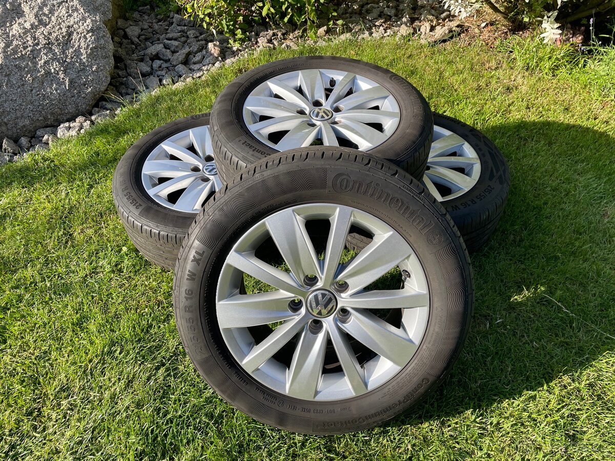 Prodám-Sadu originál VW letních kol 215/55/16