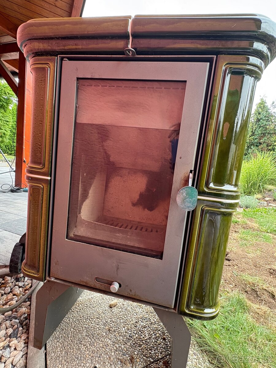 Romotop Siena 01 - celokachlová kamna, 7kW, zelená glazura