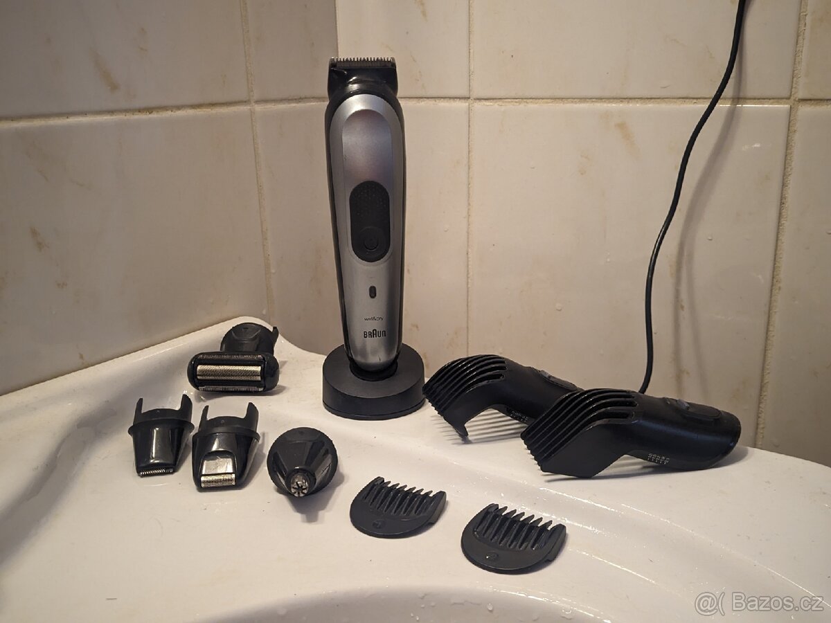 Braun holící strojek multifunkční wet and dry