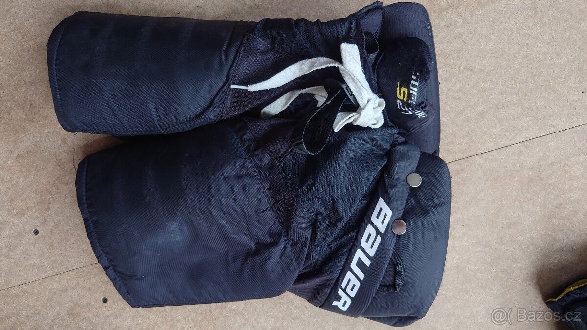Hokejove kalhoty Bauer Supreme S27 cerne, vel. JR. S