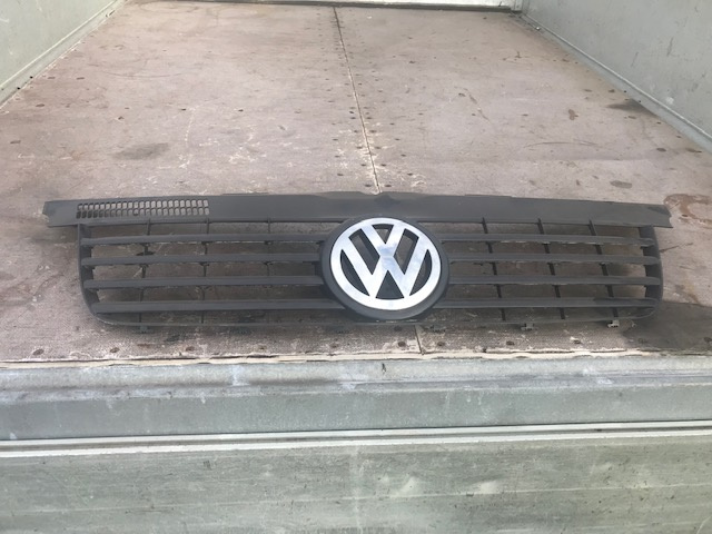 VW Transporter T5 maska mřížka 7H0807101/5