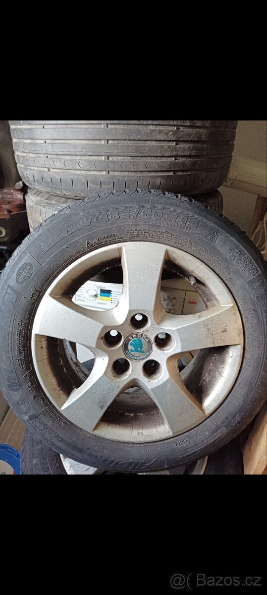Prodám  4 ALU disky včetně pneu 185/60/14 na Škoda fabie