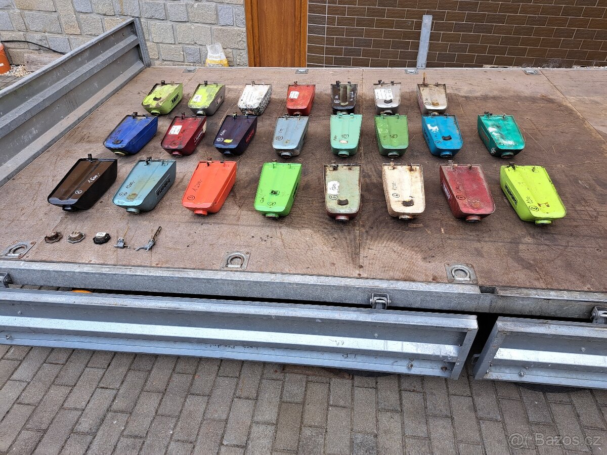 Nádrže na moped Babetta 210, 215, 225