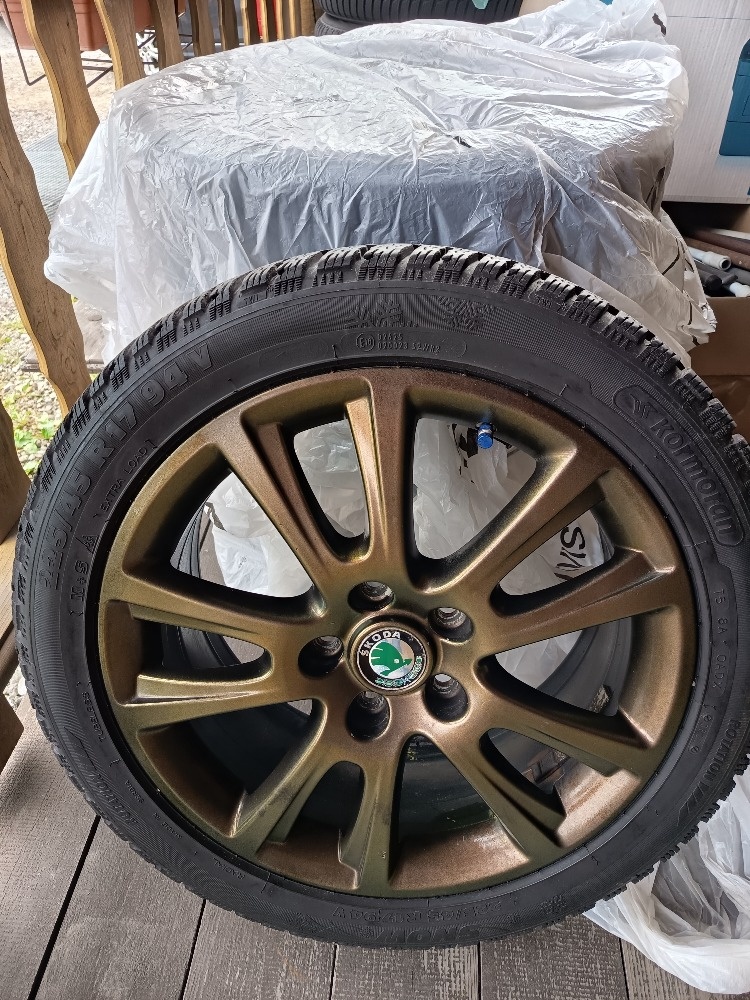ALU kola ŠKODA Octavia RS  17" s pneu 225/45R17