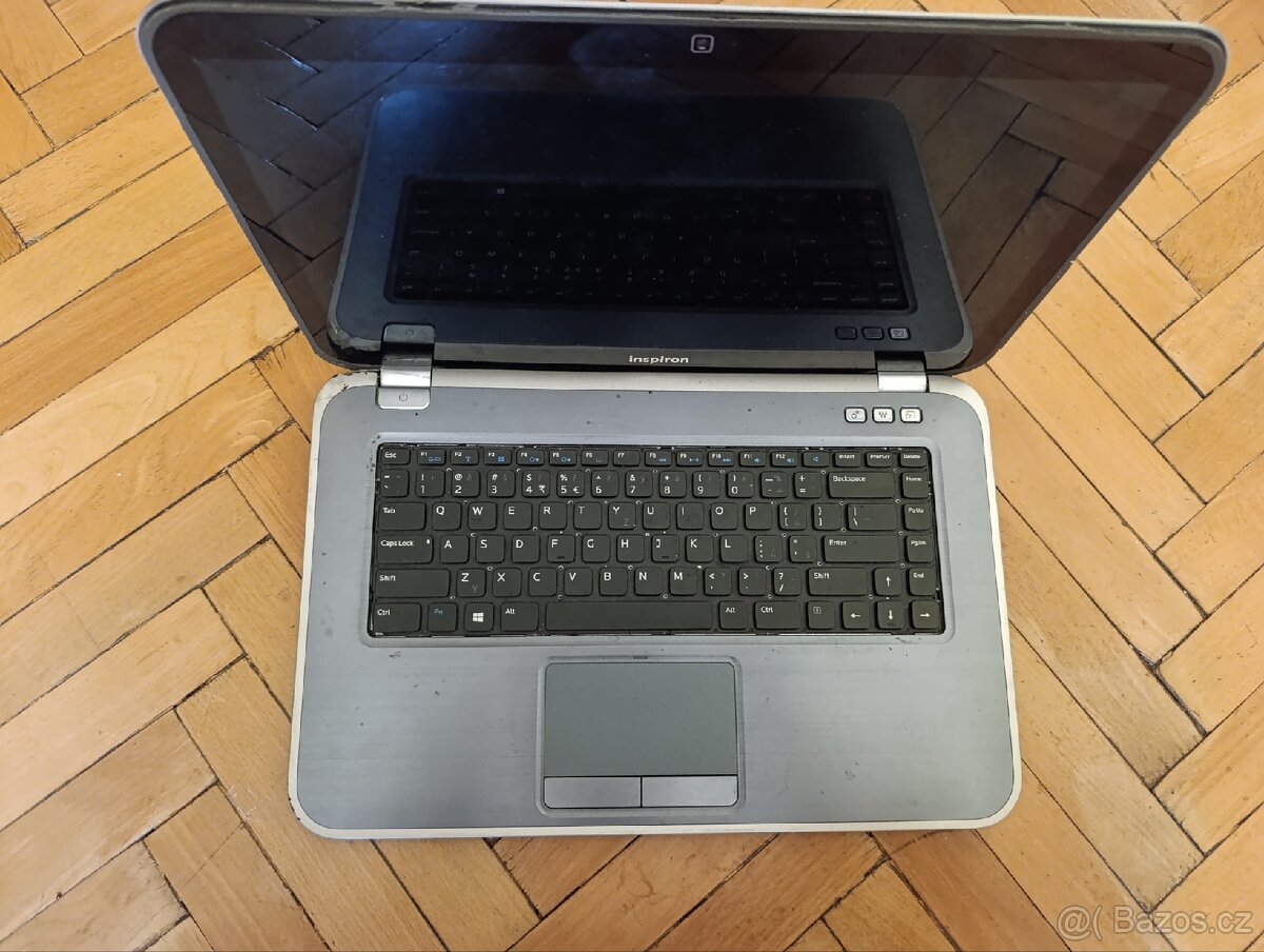 Notebook Dell Inspiron 5523 ve stavu na náhradní díly
