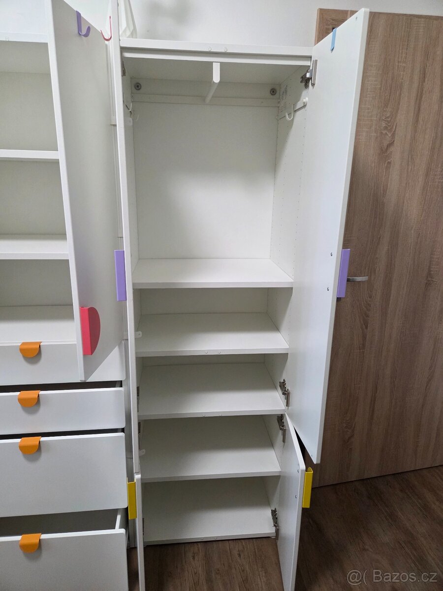 Dětská šatní skříň