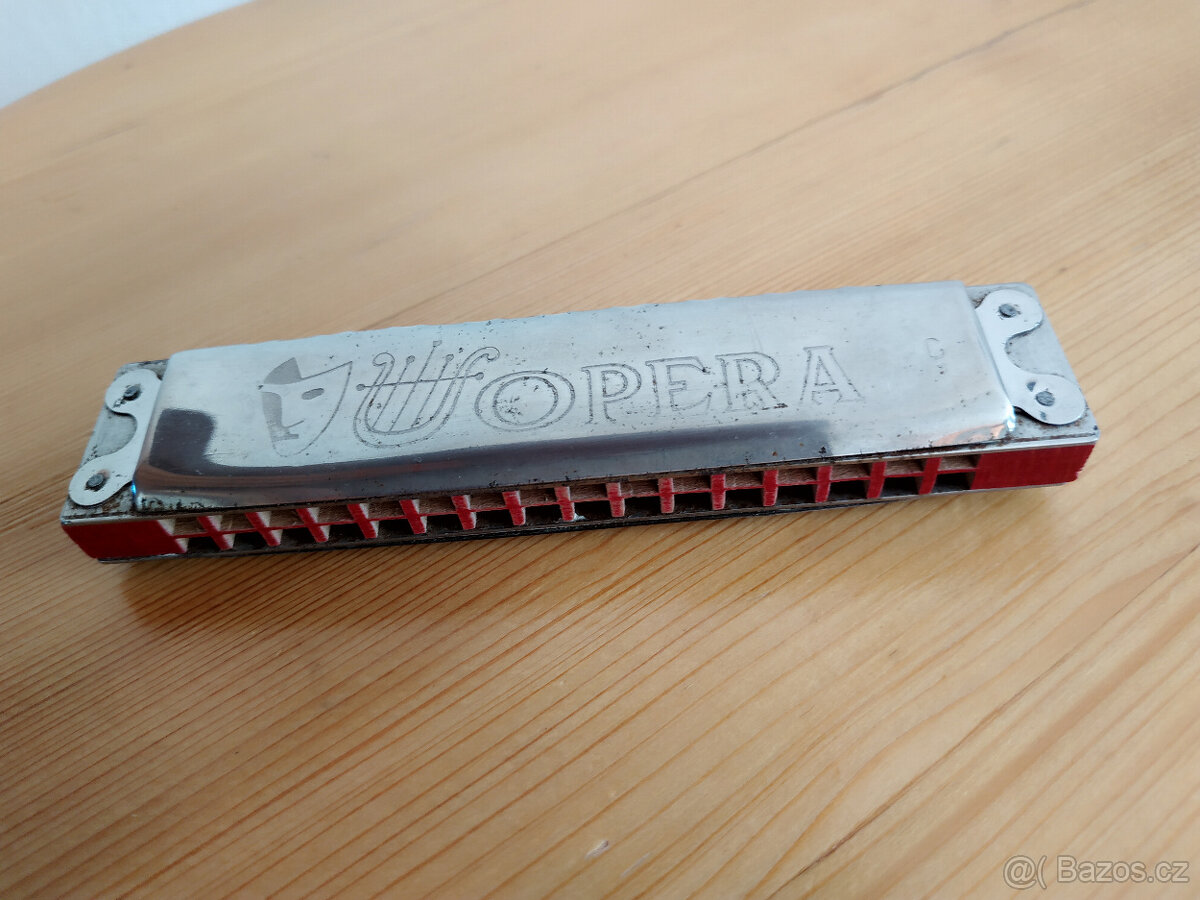 Retro foukací harmonika Opera, made in Czechoslovakia