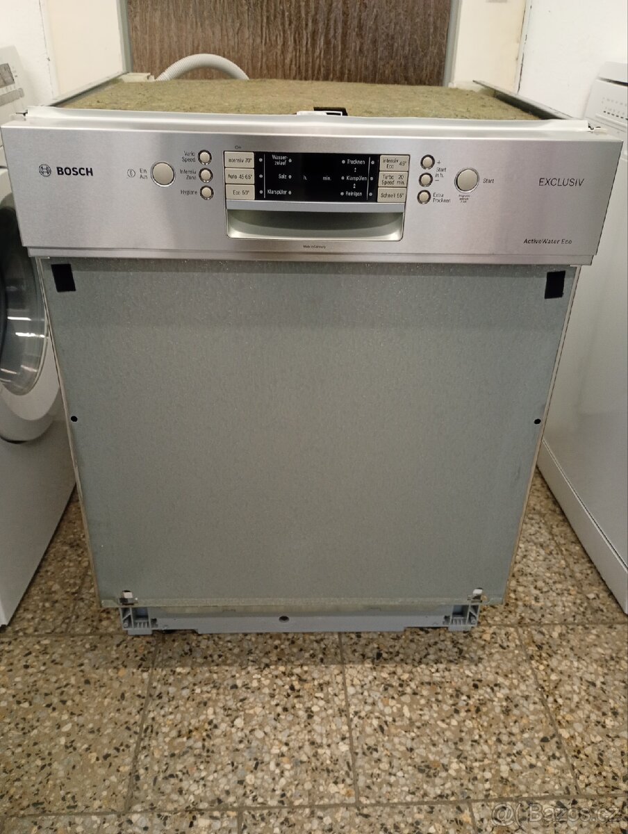 Myčka nádobí Bosch vestavná 3x koš