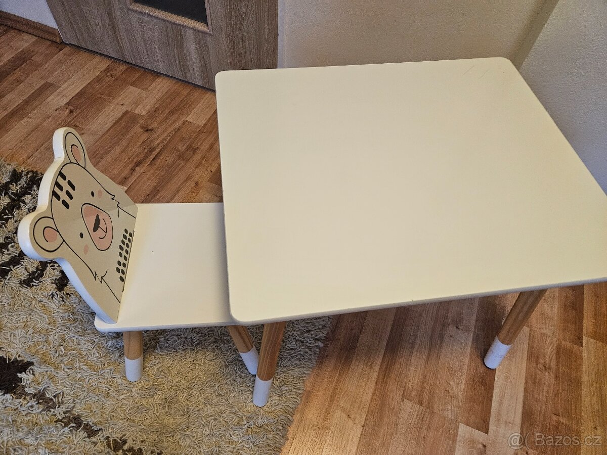 Dětský stolek + židle