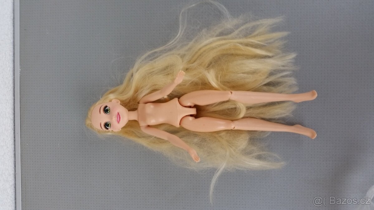 Panenka Barbie, pohyblivá kolena, Hasbro 2015