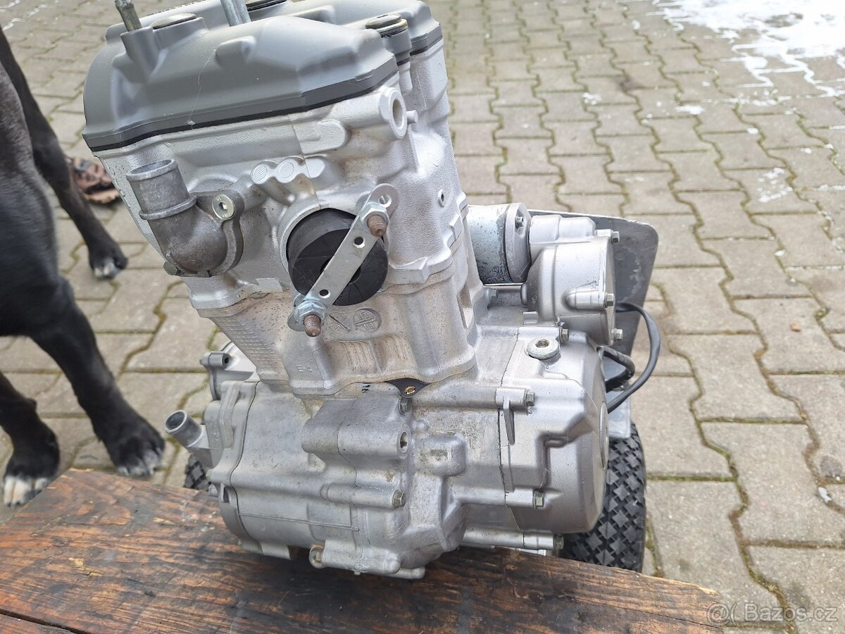 Suzuki LTZ 400