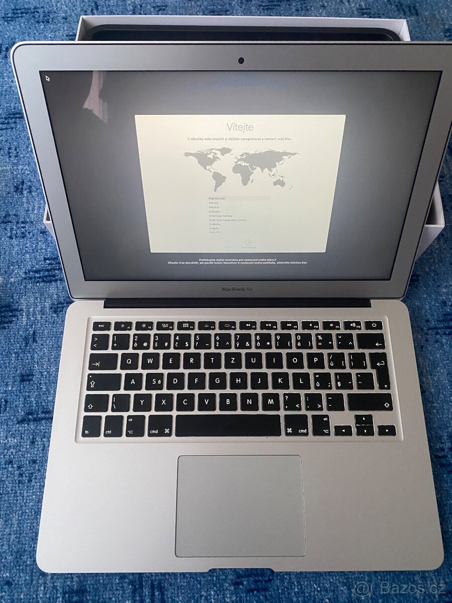 MacBook Air-13inch + Magic mouse