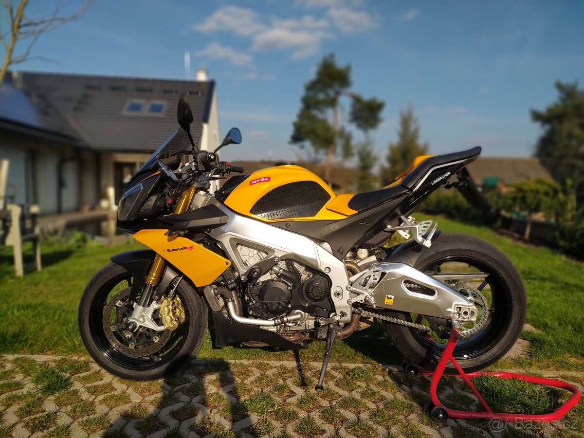 Aprilia Tuono v4