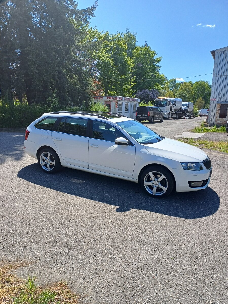 ŠKODA OCTAVIA 3 AUTOMAT 2.0 TDI 110KW PLNÁ VÝBAVA