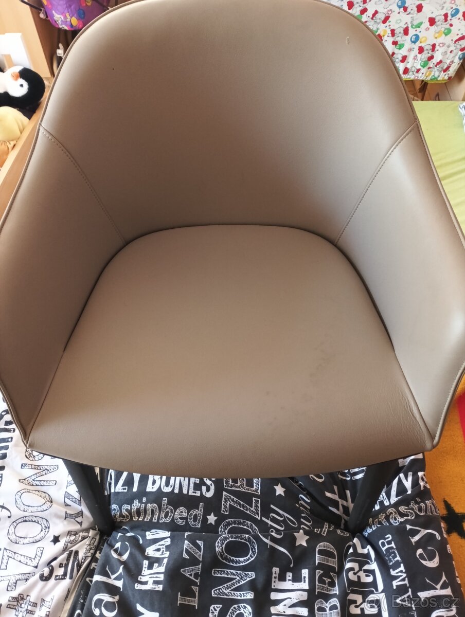 Sada 5 kusů židel Vitra