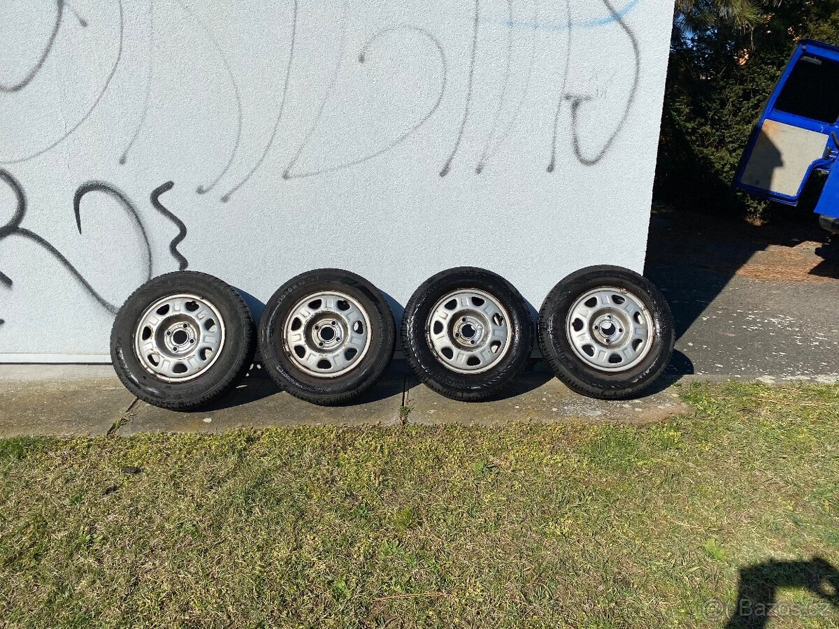 Kola + pneu 4x100 r13