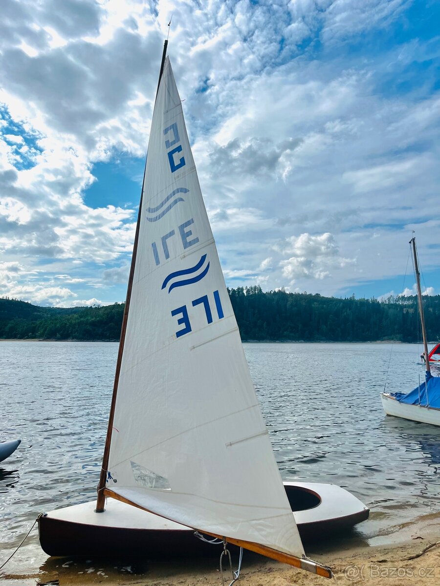 Plachetnice Finn