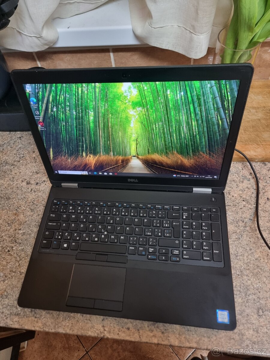NTB Dell Latitude E5570 i5-6200U/ 8 GB RAM/ HDD 500GB