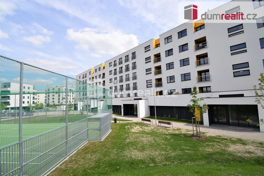 Pronájem bytu 1+kk, 36m² s lodžií, developerský projekt Vivu