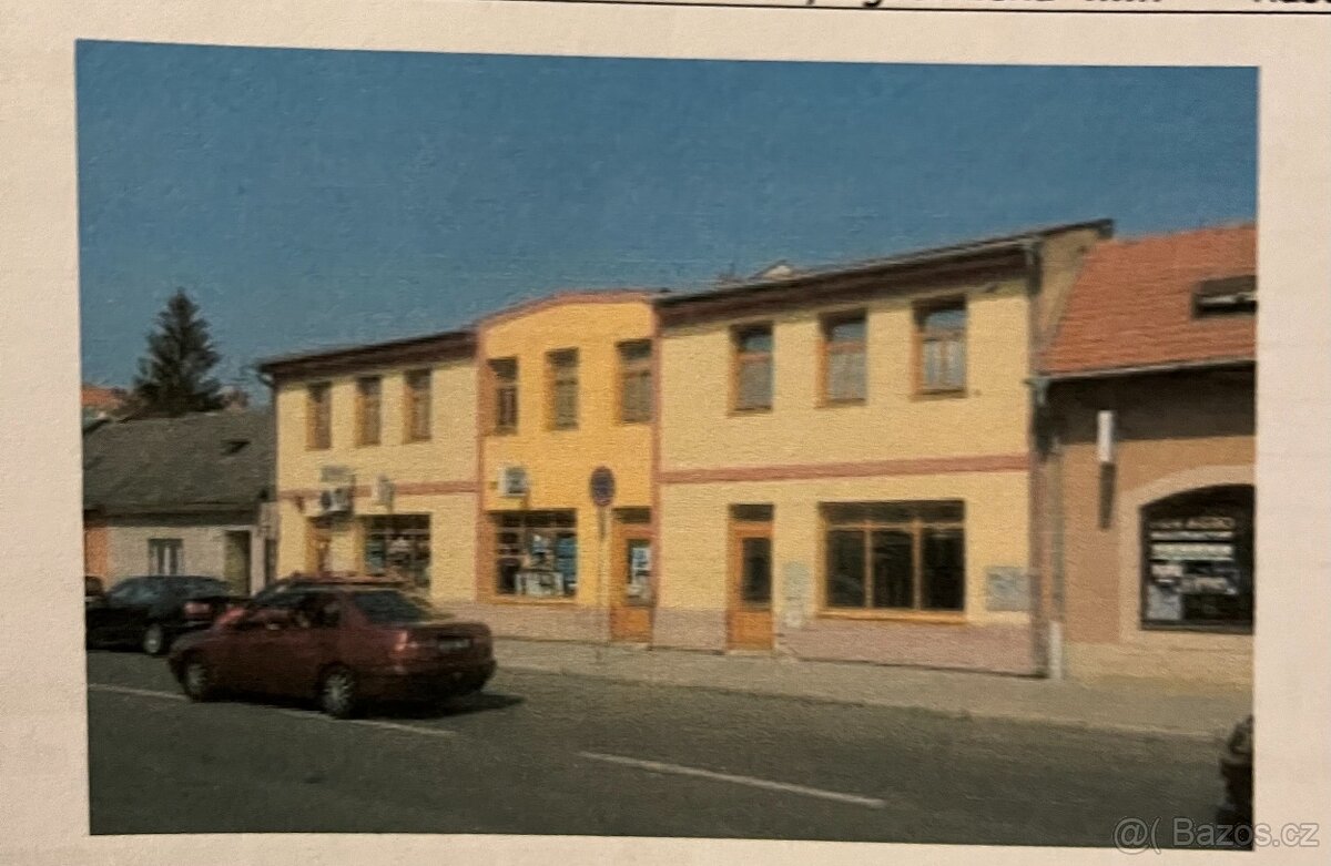 Pronájem nebytového prostoru200m2 1NP2NP50 m2parkovací ploch