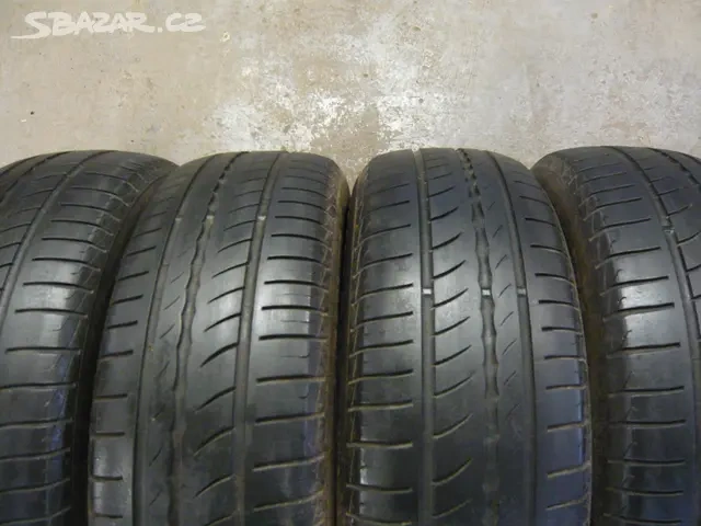 Pneu 195/65/15, 195-65-15, 195 65 15. - -