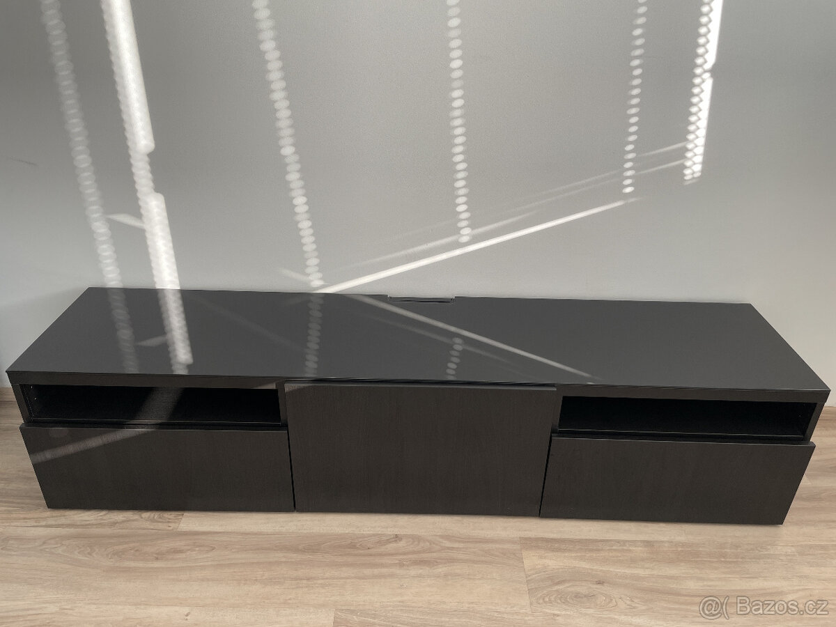 TV stolek Ikea Besta