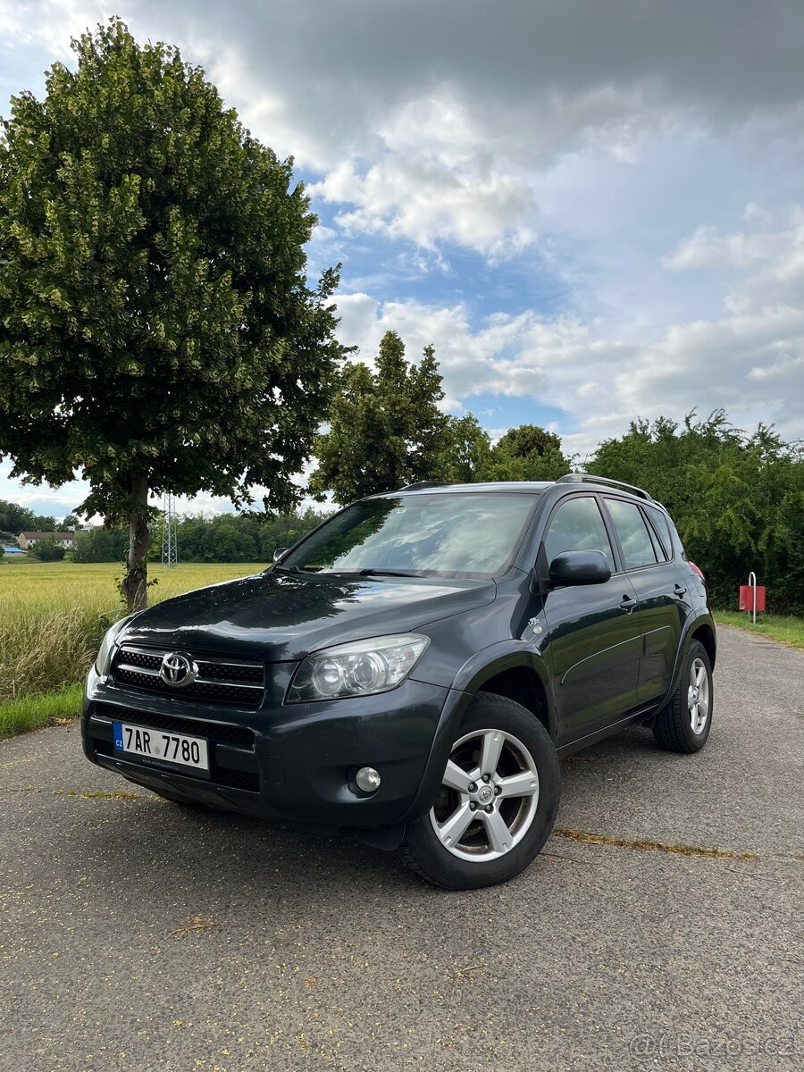 Toyota RAV4 2.2 D-CAT 4WD
