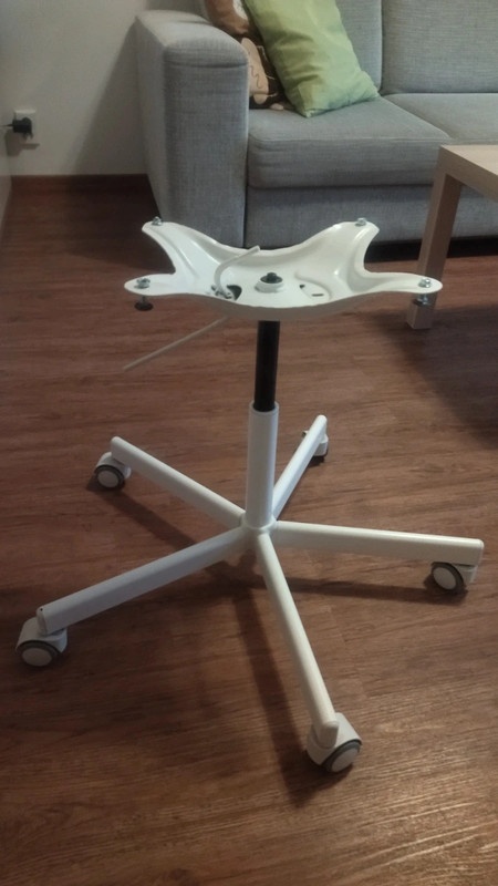 Rám otočné židle Ikea