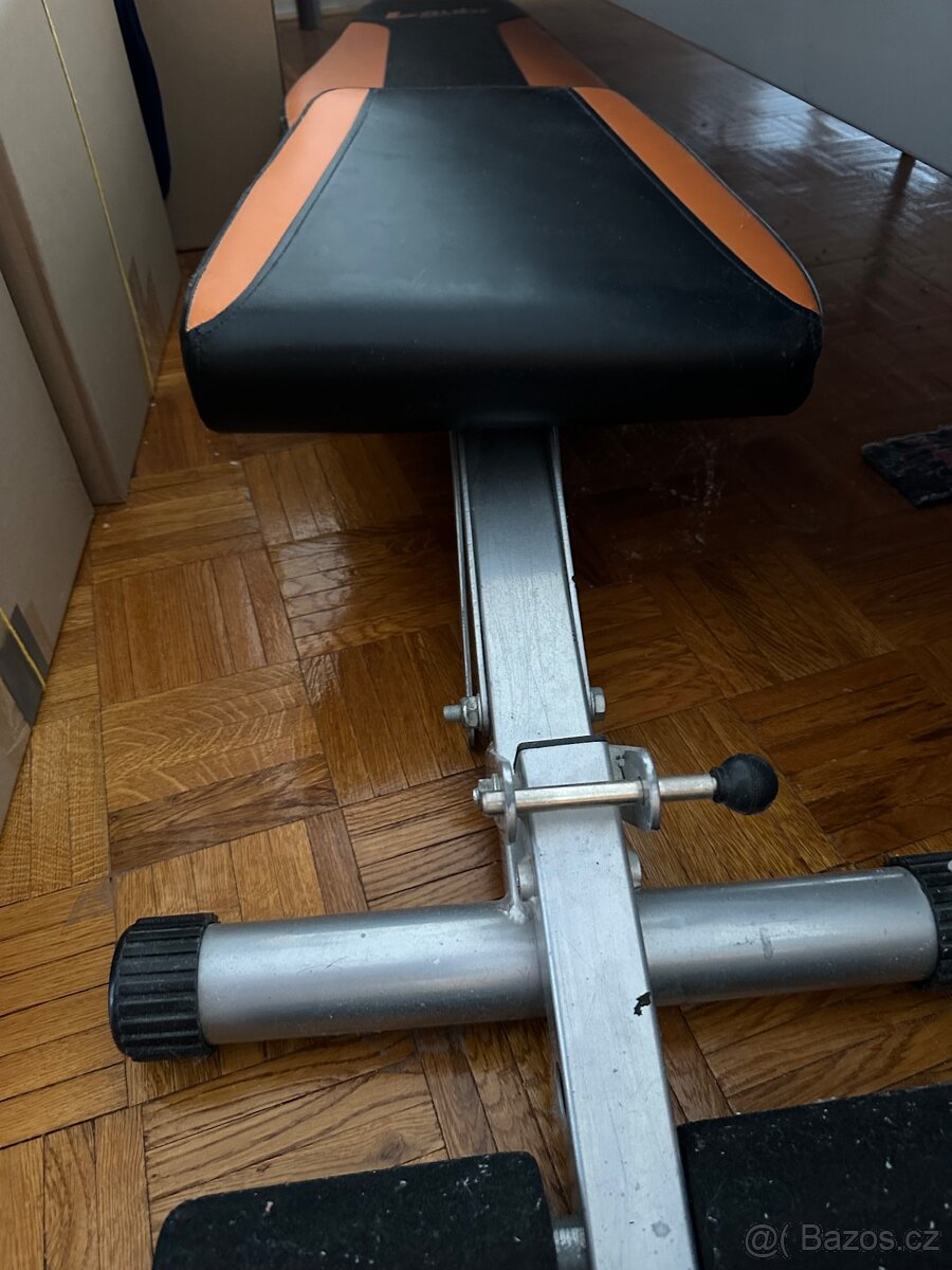 Lavice na posilování