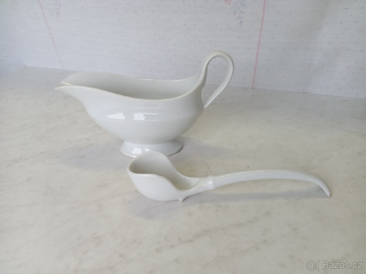 Prodám porcelanovou koníčku s naběračkou