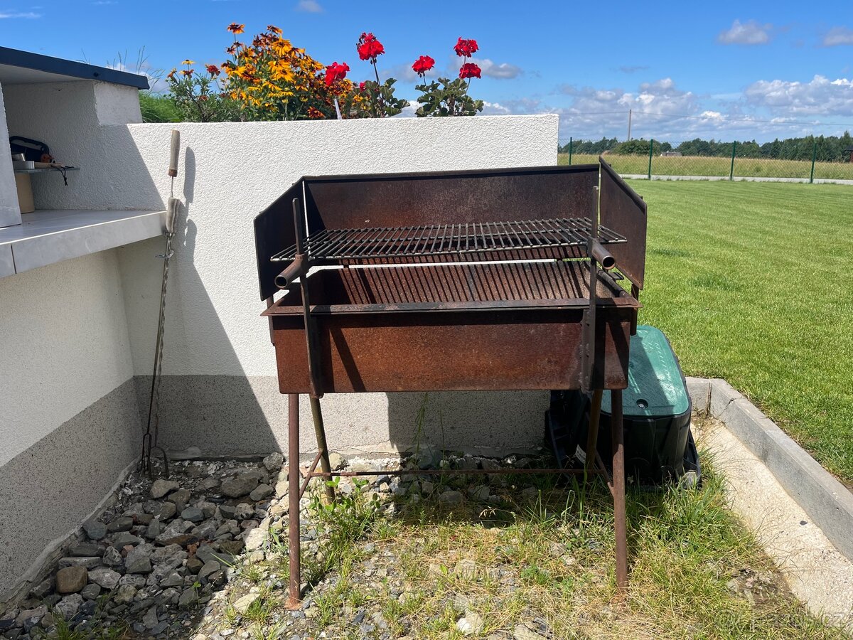 Prodám robustní grill