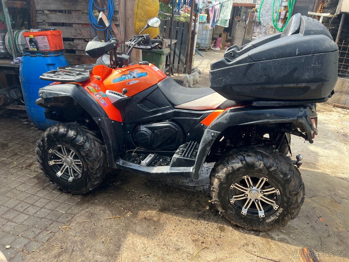 Čtyřkolka cf moto 550x