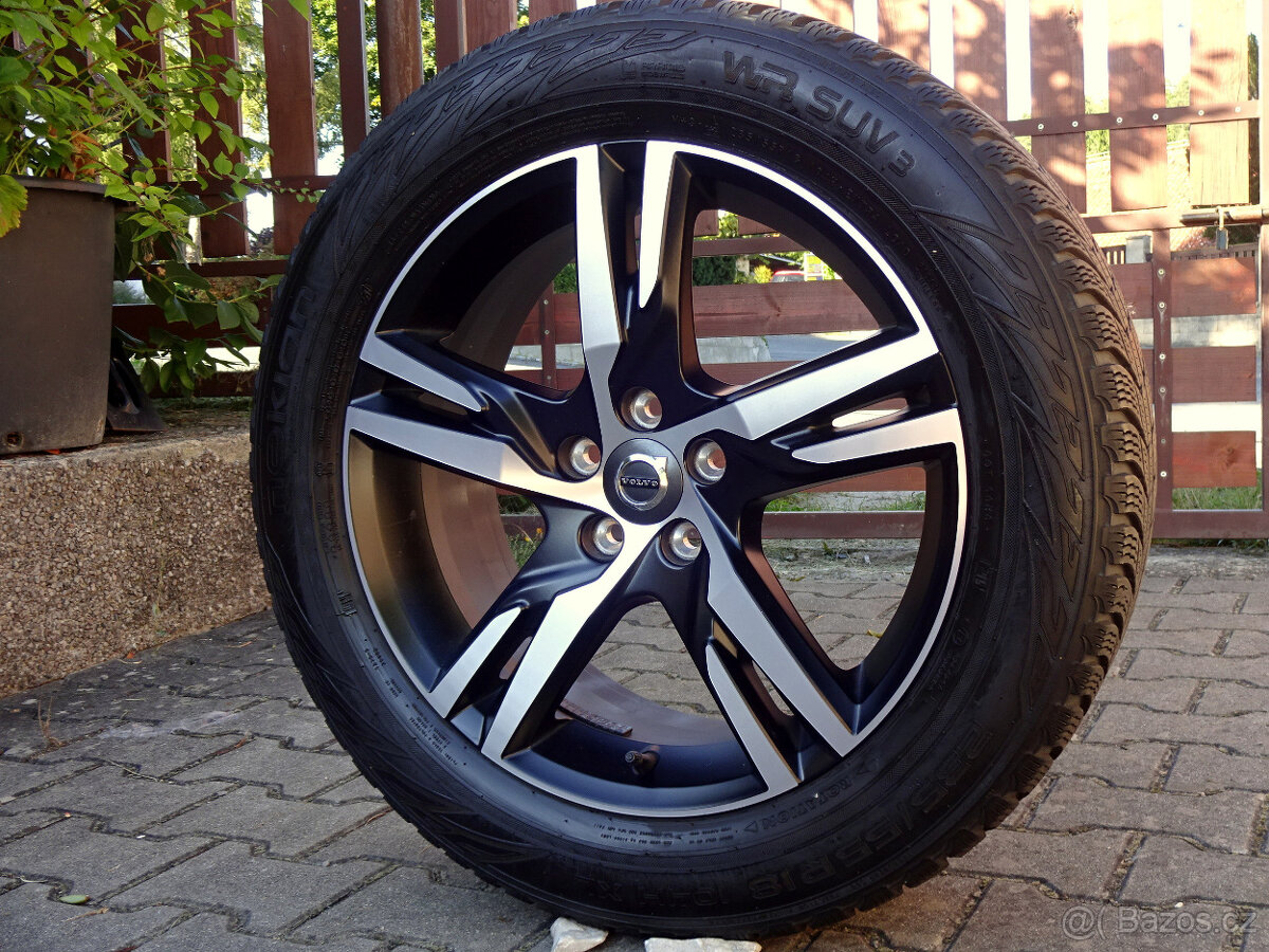 ZIMNÍ ORIGINÁL VOLVO 18" 5x108 pneu 235/55R18 Nokian