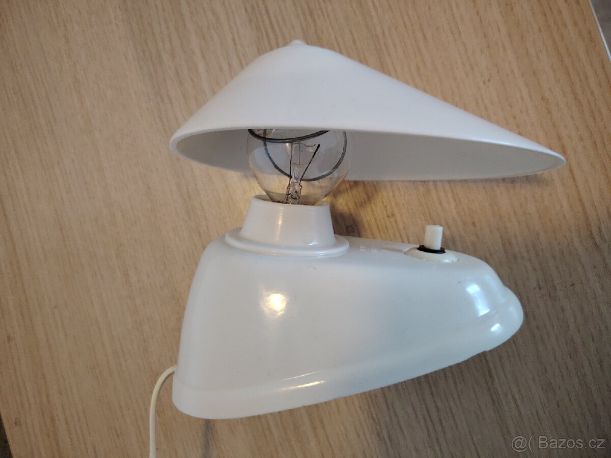 Retro bakelitová lampička