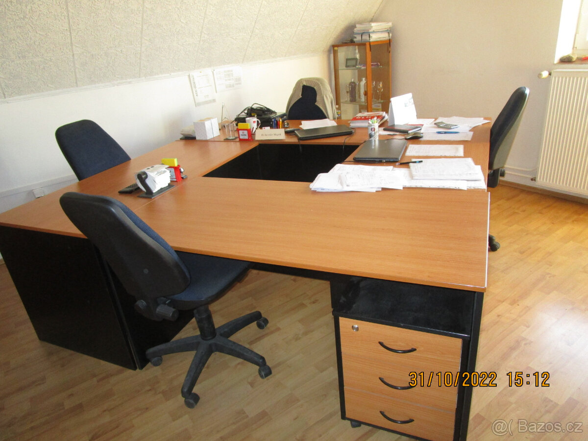 Kancelářský nábytek