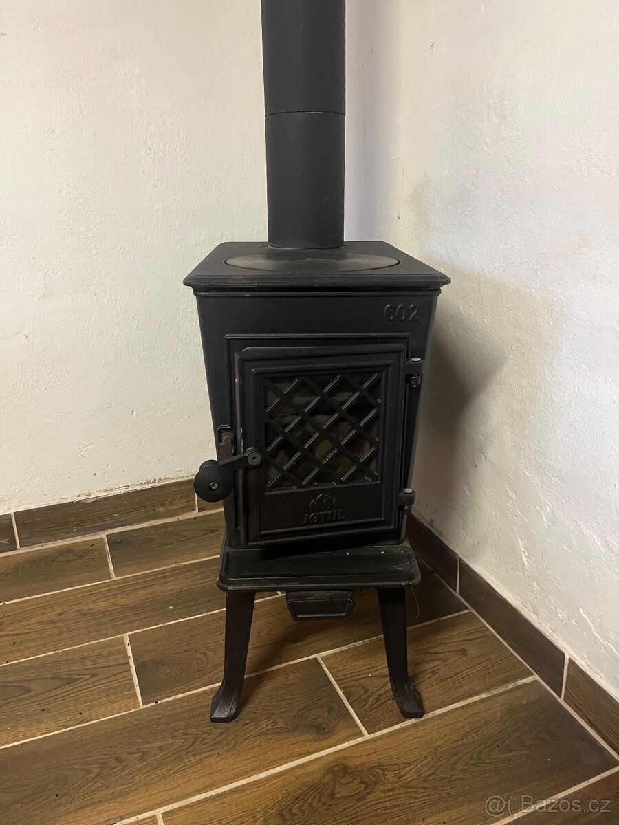 Litinová kamna Jotul 602