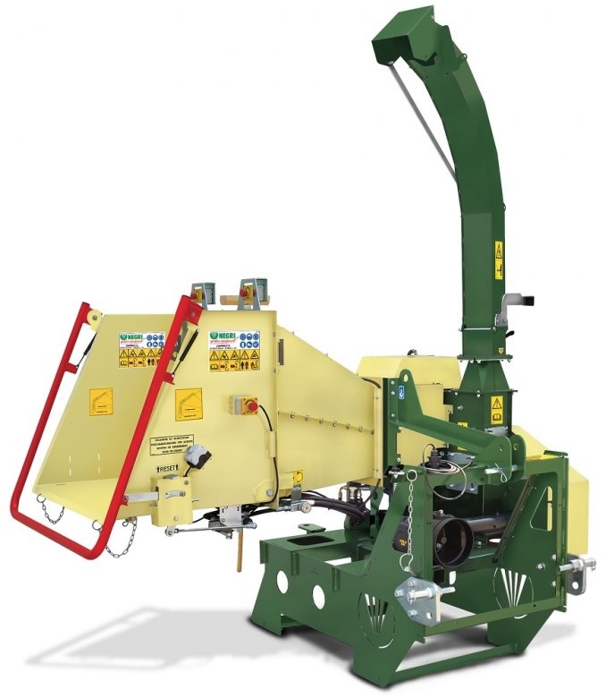 Profesionální traktorový štěpkovač Negri bio C13TN