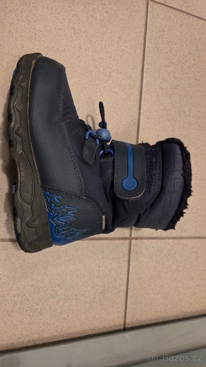 Teplé zimní boty vel 25,5 zn Cougar