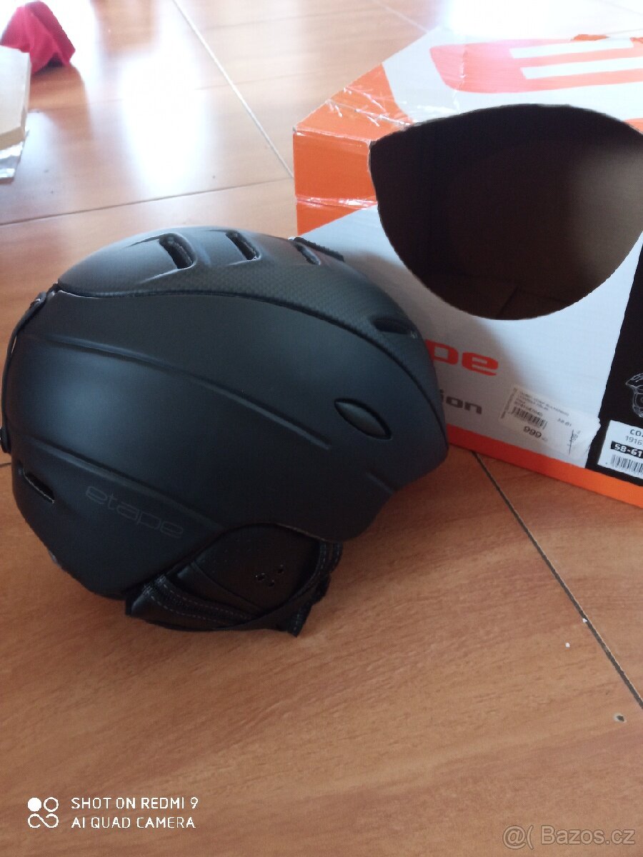 Lyžařská helma etape