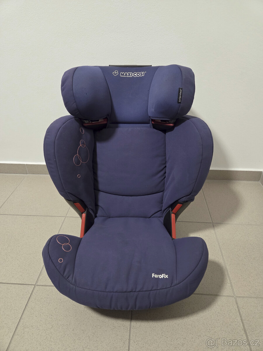 Daruji funkční autosedačku MAXICOSI