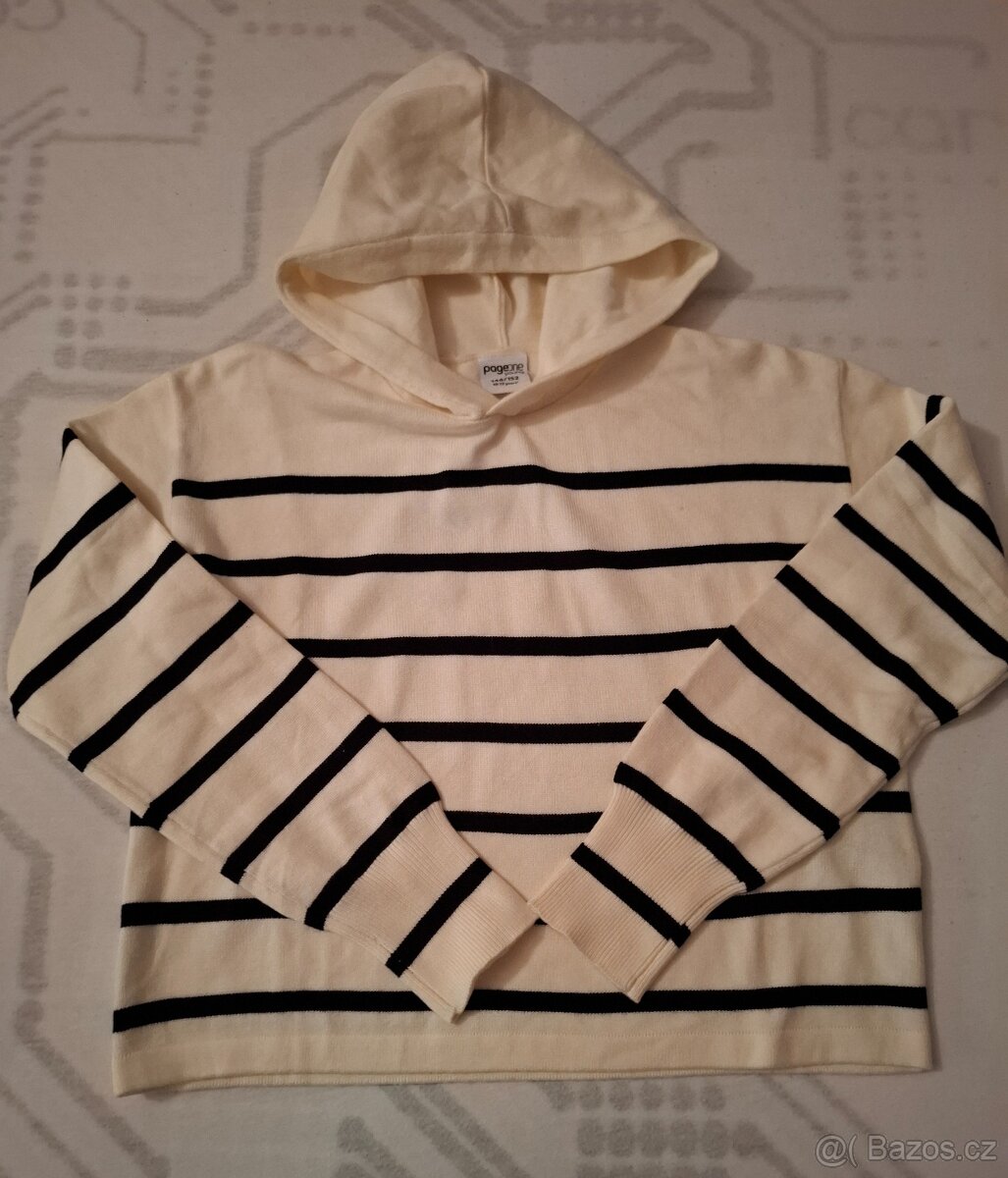 Dívčí svetřík a triko