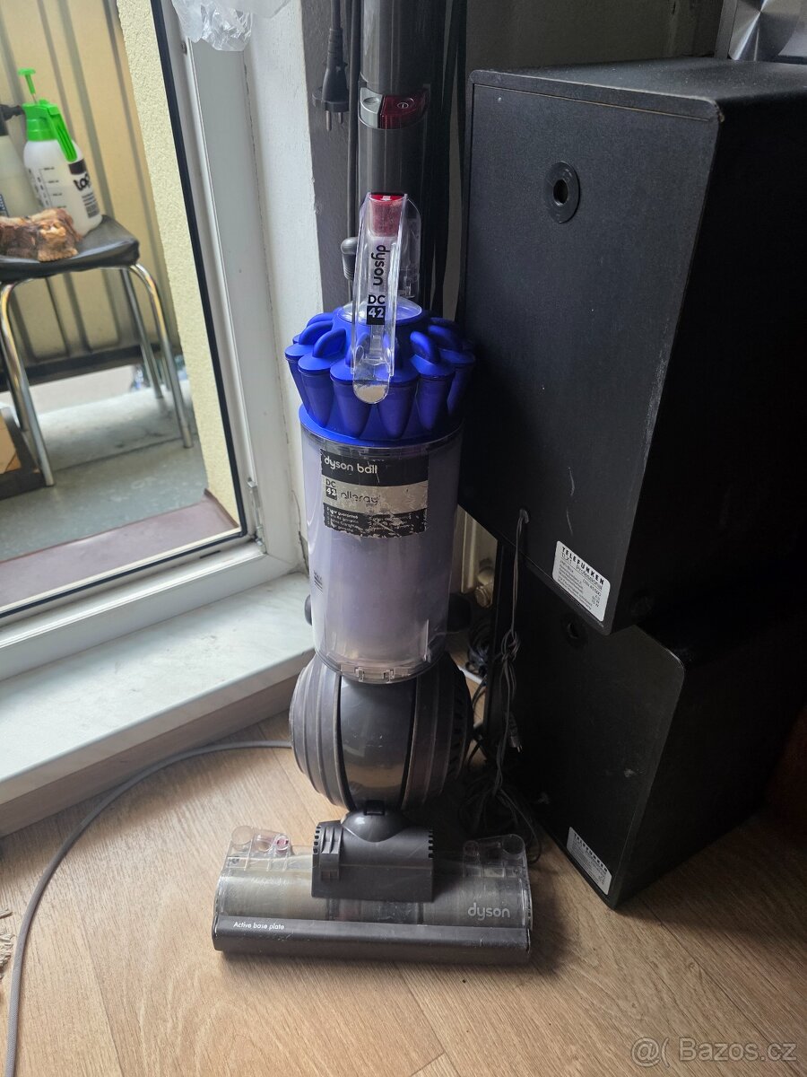 DYSON DC 42