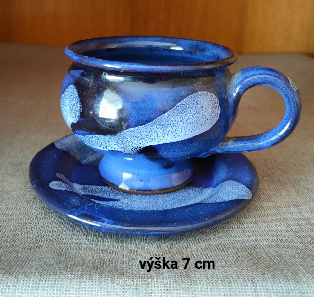 Modrý hrneček