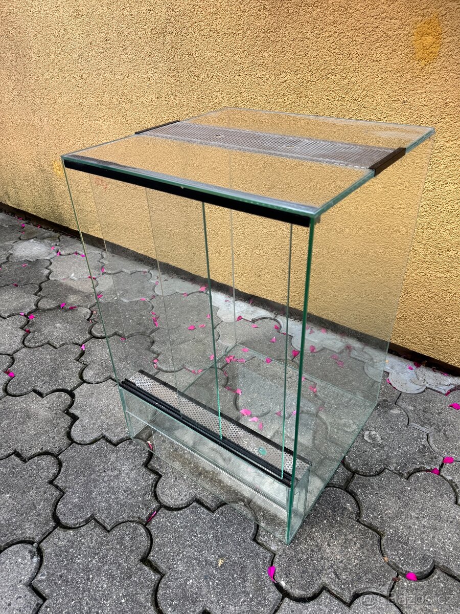 Skleněné terárium 60 × 40 × 40 cm