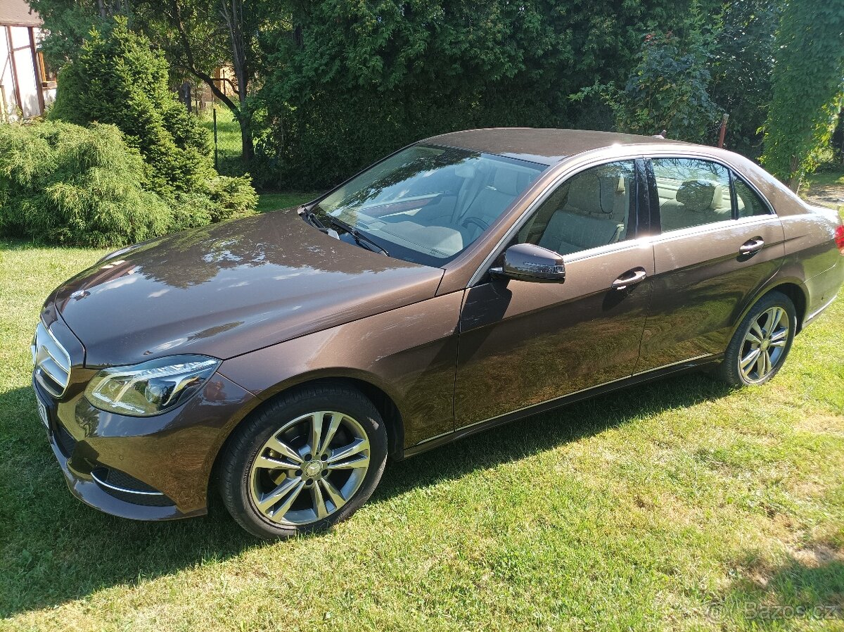 Mercedes Benz E200 r.2013 69000km Stav nového vozu