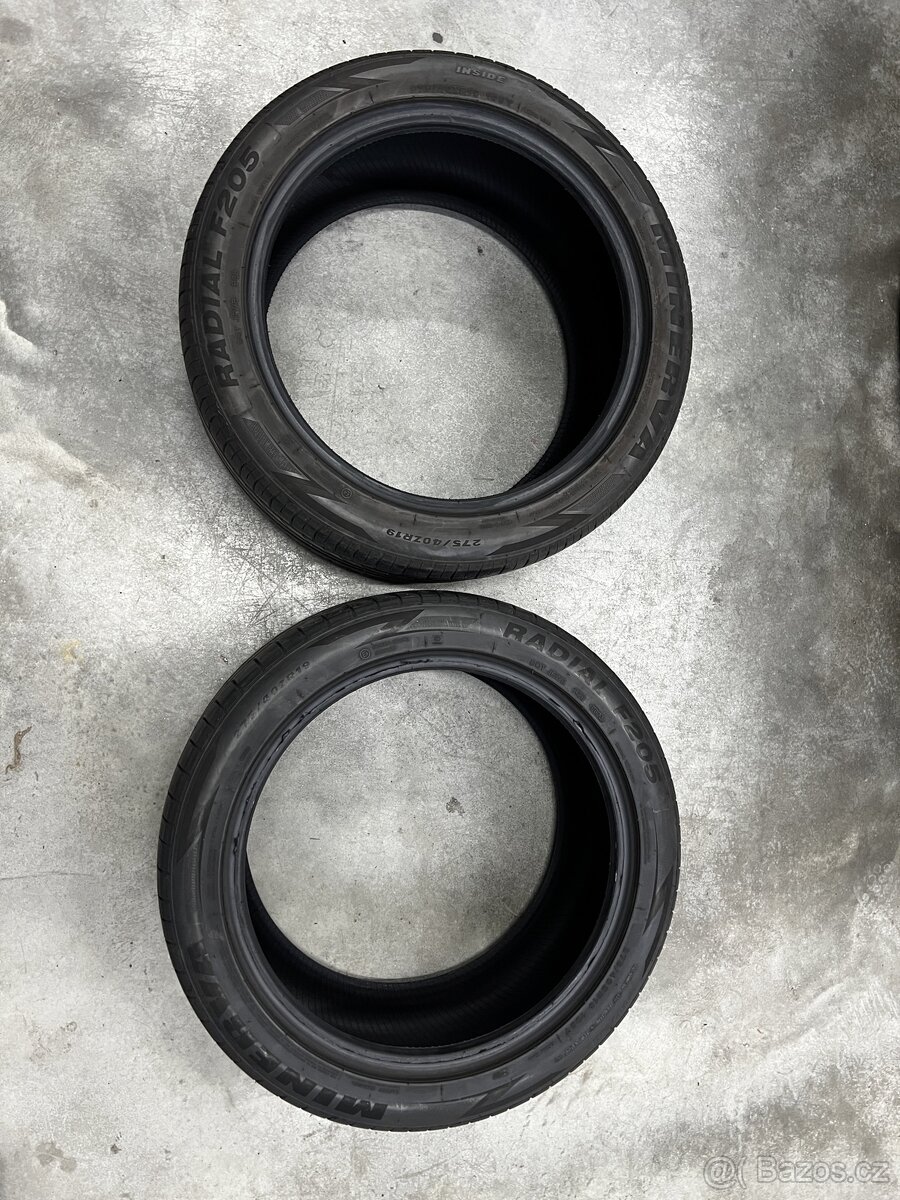 2x Letní Pneu 275/40 R19