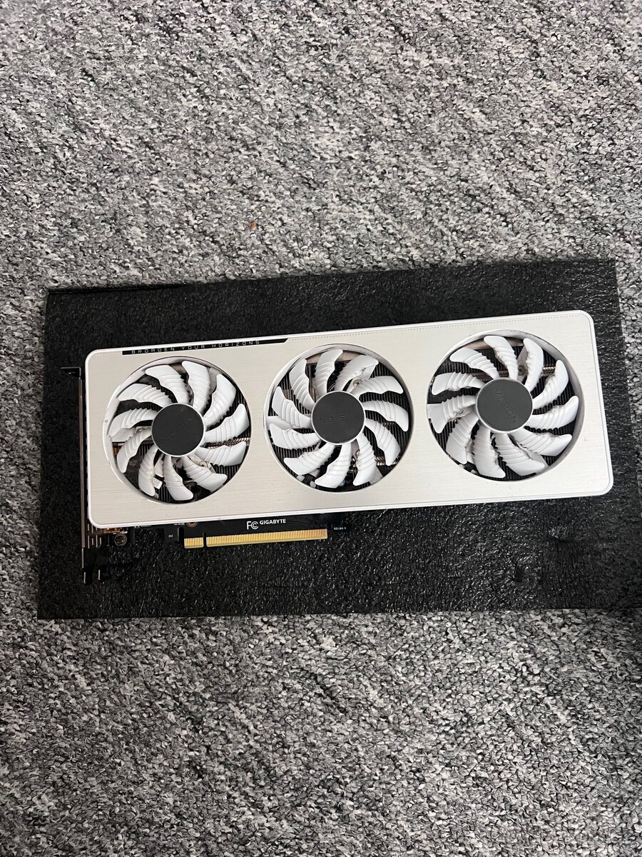 GIGABYTE GeForce RTX 3060 VISION OC 12GB – TOP stav