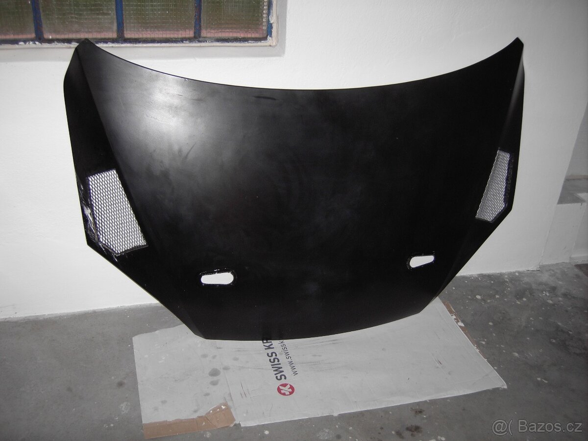 Ford Focus MK2 Karbon-kevlar kapota